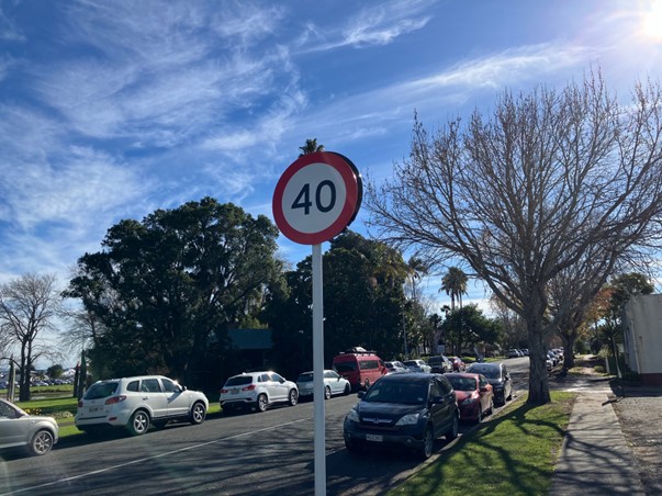speed limit sign stout st 40kmh